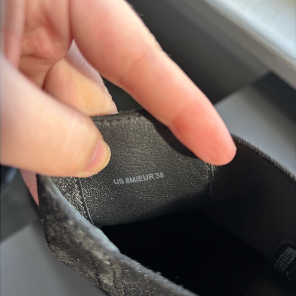 Vince. Heeled Suede Chelsea Boot- 6 - Picture 4 of 10